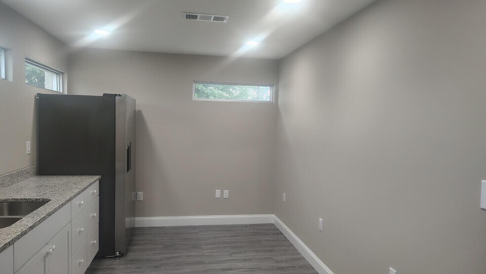 More Photos Of 1027 Keith Dr, Perry Medical For Lease