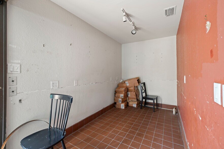 More Photos Of , Tampa General Retail For Sale