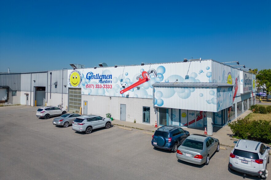 More Photos Of 5355 8th St NE, Calgary Warehouse For Lease