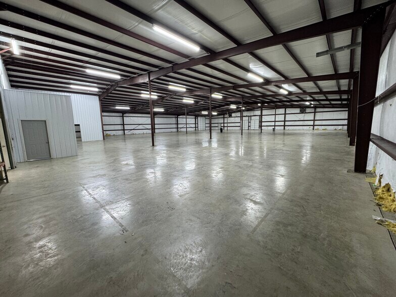 More Photos Of 3178 US-127 Hwy, Liberty Industrial For Lease