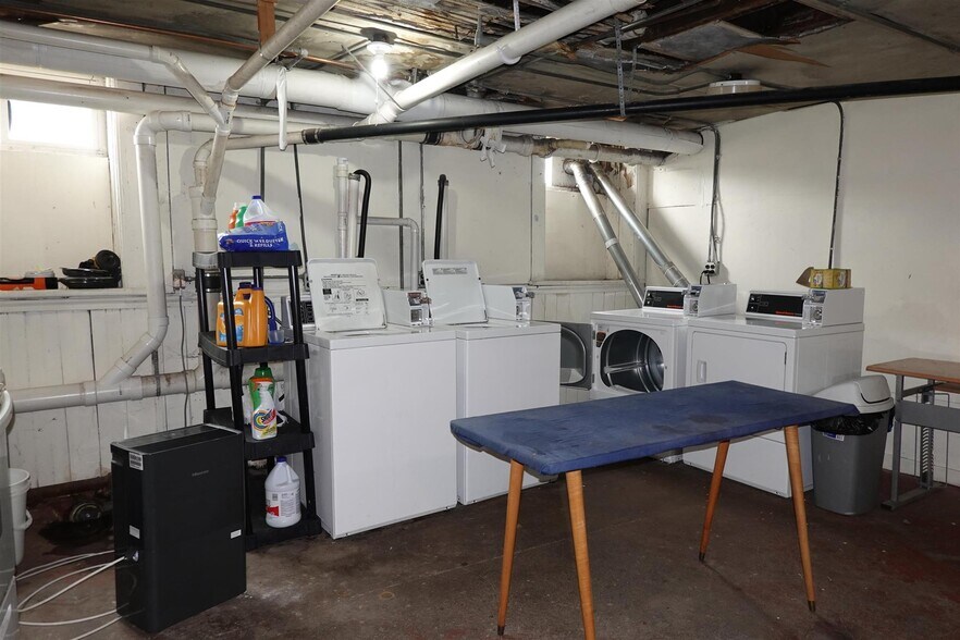 More Photos Of 1700 Monroe St, Stevens Point Apartments For Sale