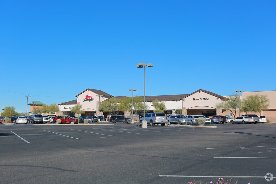 More Photos Of 12100 N Thornydale Rd, Marana Unknown For Lease