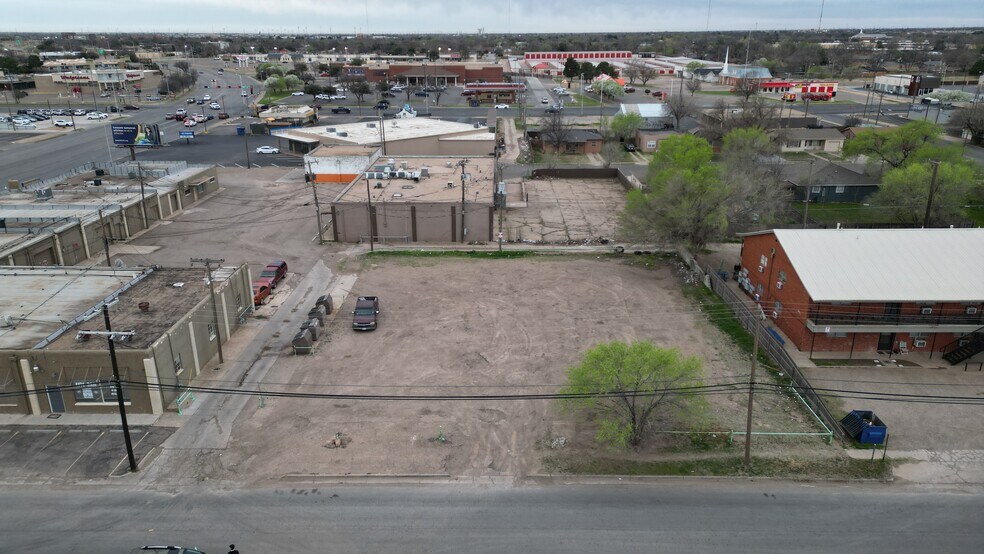 More Photos Of 4802-4816 Avenue Q, Lubbock Freestanding For Sale