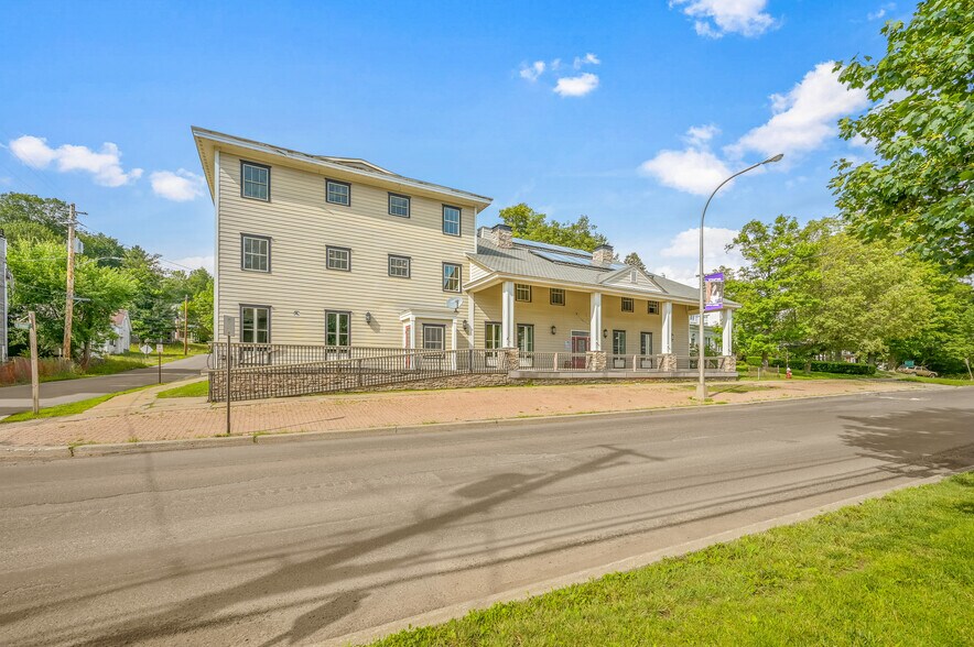 More Photos Of 56 Main St, Stamford Hotel For Sale