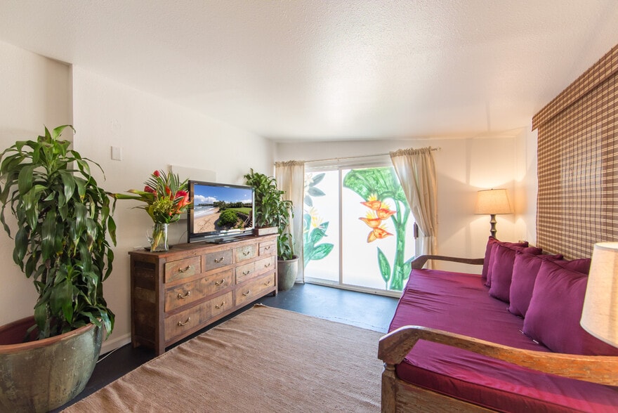 More Photos Of 69 Hana Hwy, Paia Freestanding For Sale