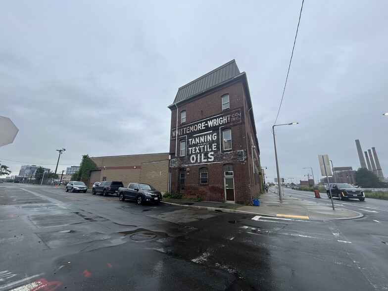 More Photos Of 62 Alford St, Boston Distribution For Sale