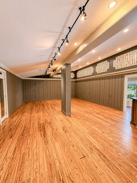 More Photos Of 11305 Rt-32, Greenville Freestanding For Sale