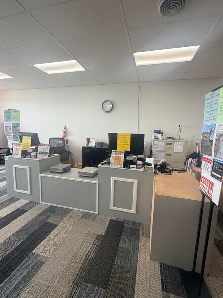 More Photos Of 1454 Bethel Rd, Columbus General Retail For Sale