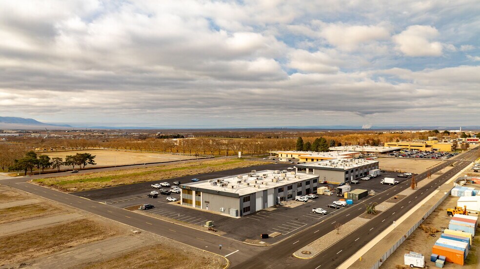 More Photos Of 2920 George Washington Way, Richland Office For Sale