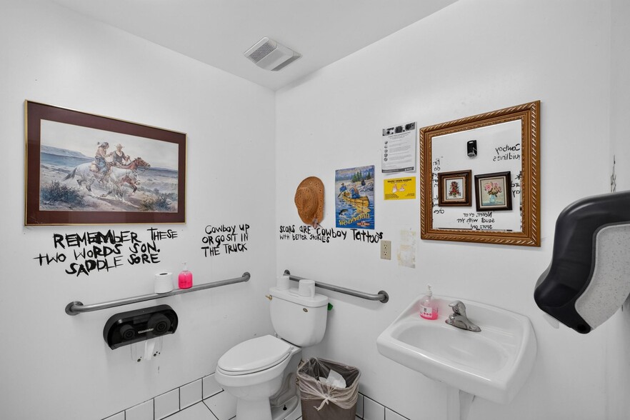 More Photos Of 25501 Narbonne Ave, Lomita General Retail For Sale