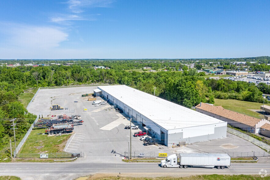 More Photos Of 704 Briskin Ln, Lebanon Manufacturing For Lease