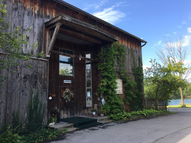 More Photos Of 7070 Cedar Bay Rd, Fayetteville Freestanding For Lease