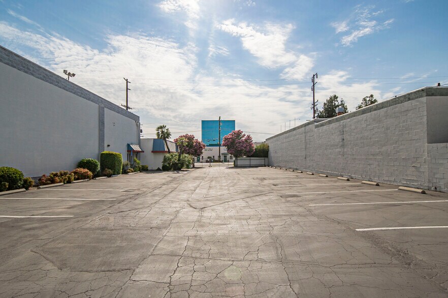 More Photos Of 500-506 S Palm Ave, Alhambra Warehouse For Lease