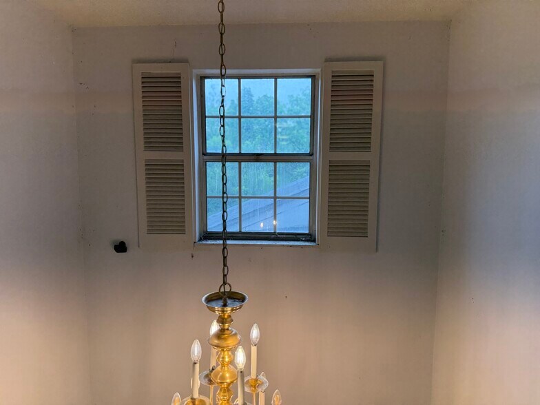 More Photos Of 3303 Riverside Dr, Dayton Apartments For Sale
