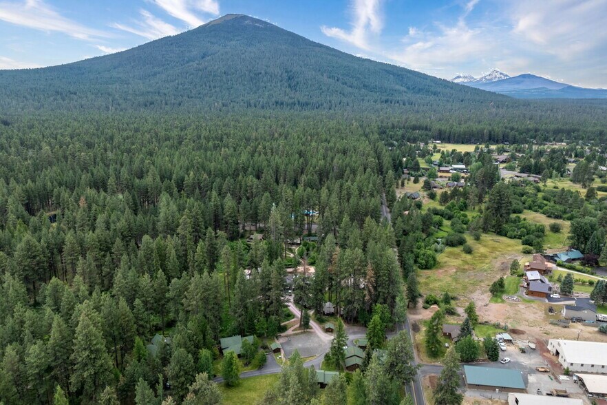 More Photos Of 13375 SW Forest Service Rd, Camp Sherman Hotel For Sale