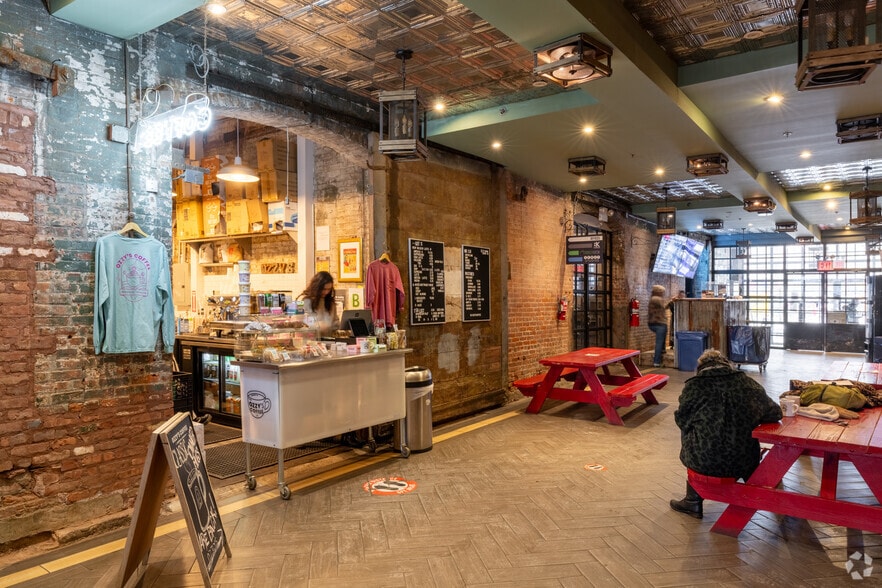 More Photos Of 61-67 West St, Brooklyn Office For Lease