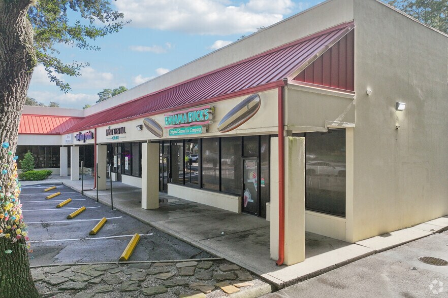 More Photos Of 8525-8549 Gunn Hwy, Odessa Unknown For Lease