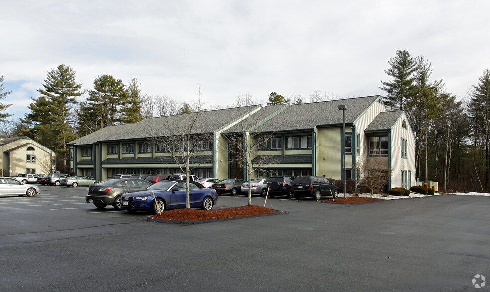 More Photos Of 93-95 Stiles Rd, Salem Office For Lease