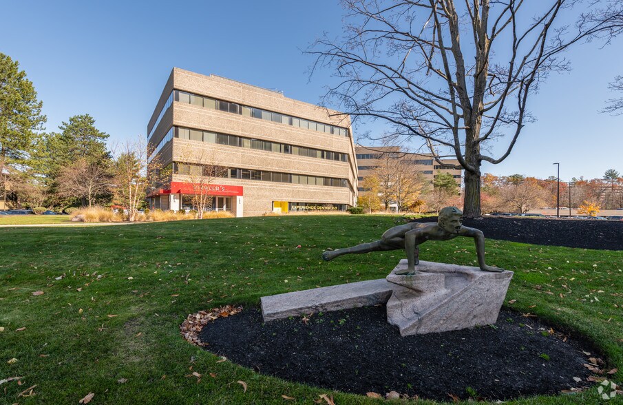 More Photos Of 800 District Ave, Burlington Office For Lease