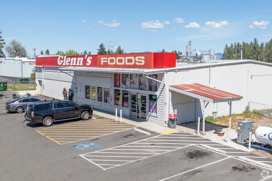 More Photos Of 11810 N Market St, Mead Freestanding For Sale