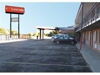 More Photos Of 1225 S State St, Salina Hotel For Sale