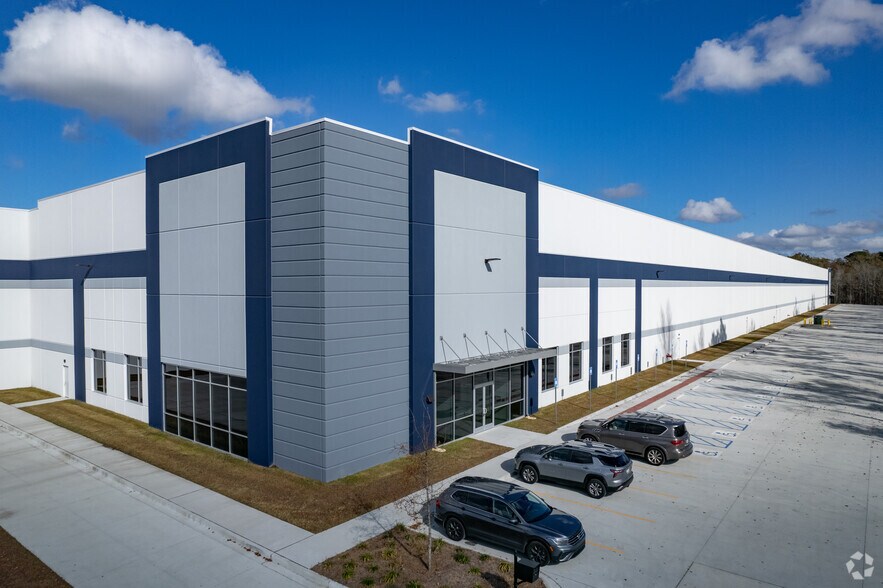 More Photos Of 54 National Dr, Port Wentworth Unknown For Lease