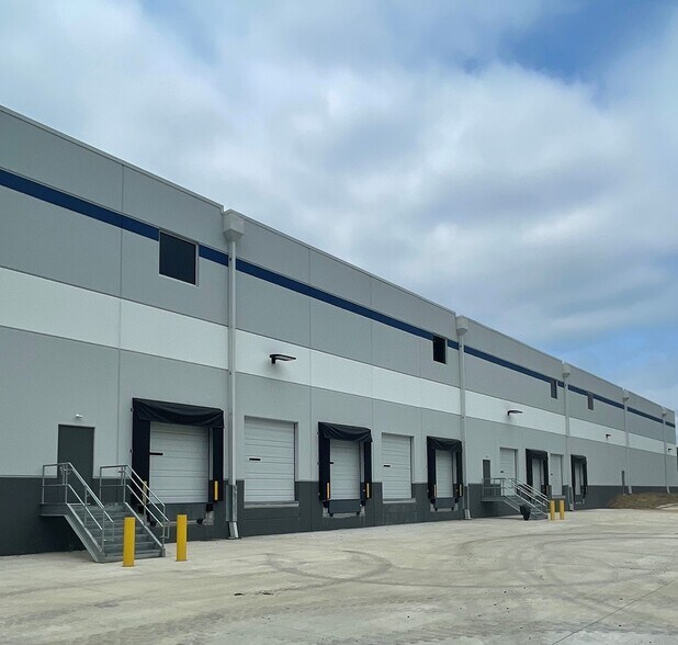 More Photos Of 2609 Rancocas Rd, Burlington Warehouse For Lease