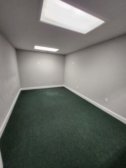 More Photos Of 223 N Main St, Franklin Office For Lease