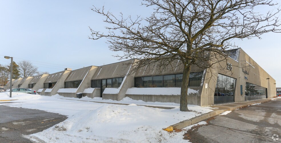 More Photos Of 235-265 Hood Rd, Markham Warehouse For Lease