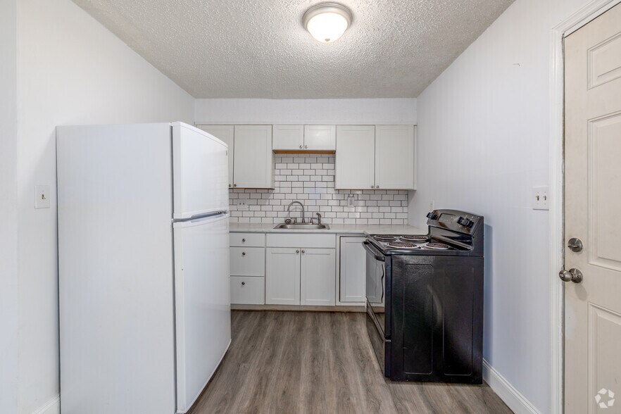 More Photos Of 2607 Cedarhurst Dr, Charlotte Apartments For Sale