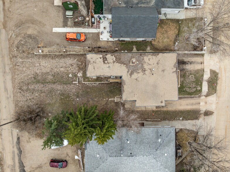 More Photos Of 1113 10th St NW, Minot Multifamily For Sale