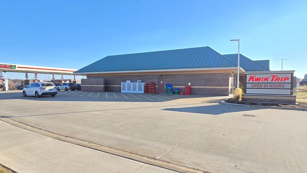 More Photos Of 147 West End Cir, Verona Fast Food For Lease
