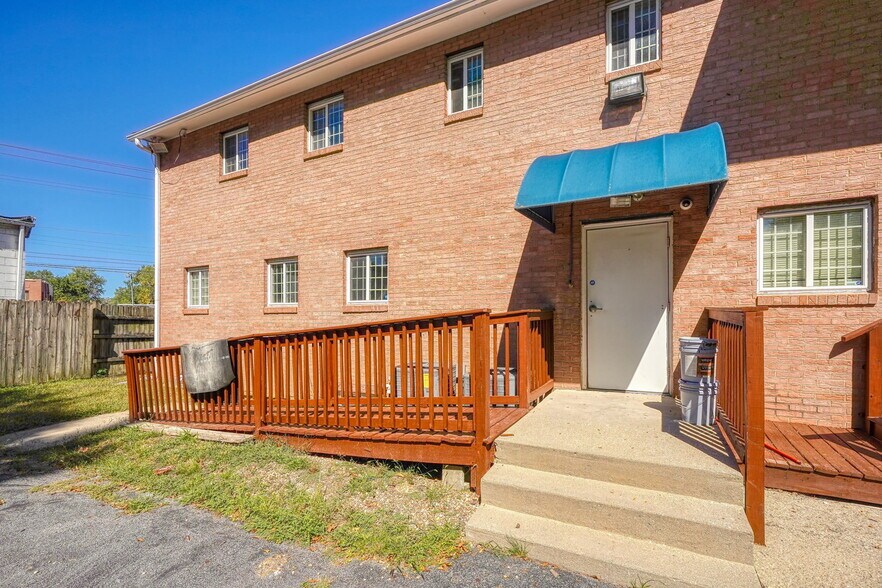 More Photos Of 2505 Woodley Rd, Columbus Office For Sale