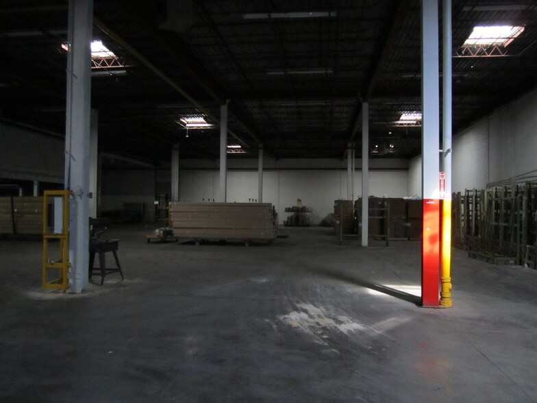 More Photos Of 3745 Hendricks Rd, Youngstown Warehouse For Lease