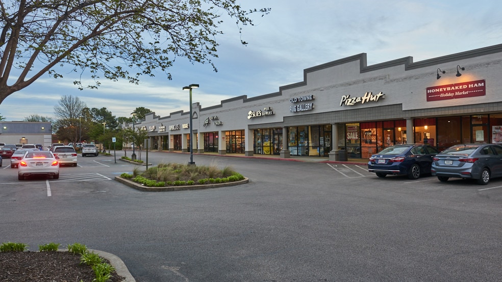 More Photos Of 875 Poplar Ave, Memphis Unknown For Lease