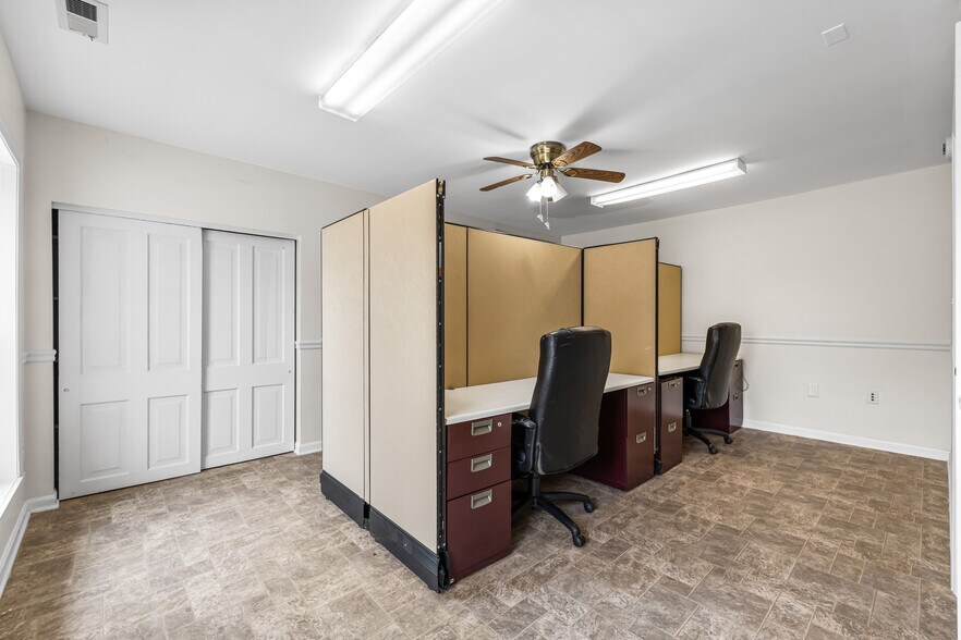 More Photos Of 410 Main St, Reisterstown Medical For Lease