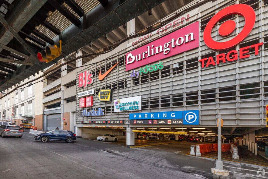 More Photos Of 13107 40th Rd, Flushing Medical For Sale