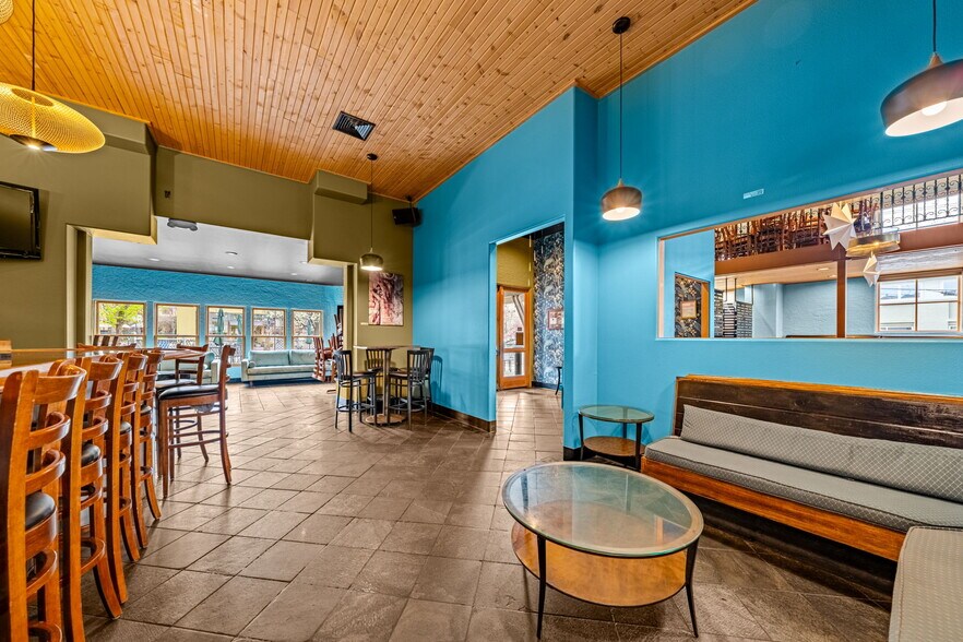 More Photos Of 701 E 2nd Ave, Durango Showroom For Lease