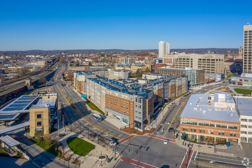 More Photos Of 145 Front St, Worcester Apartments For Lease