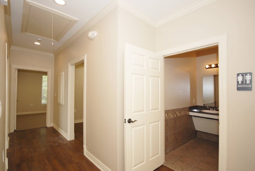 More Photos Of 611 S Highway 78, Wylie Medical For Lease