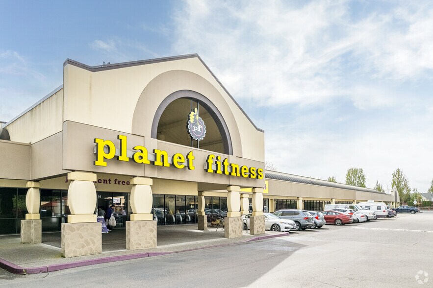 More Photos Of 1001-1071 SE Tualatin Valley Hwy, Hillsboro Unknown For Lease