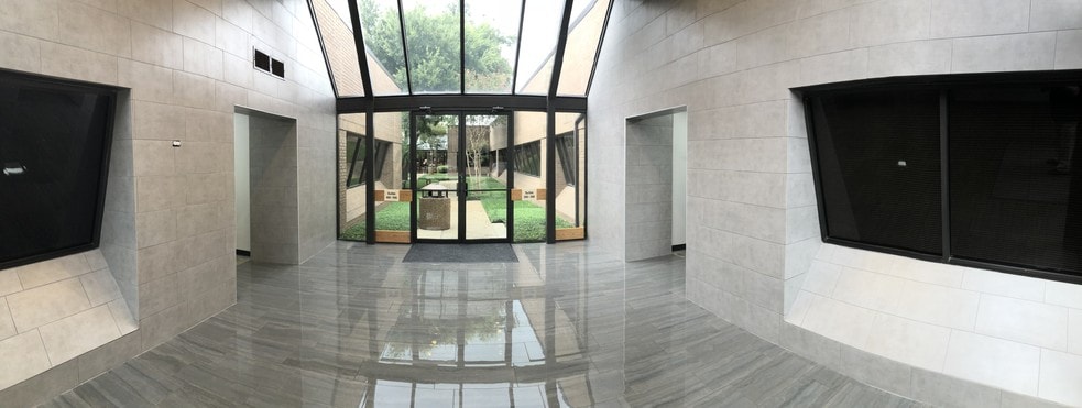 More Photos Of 1701-1801 Gateway Blvd, Richardson Medical For Lease