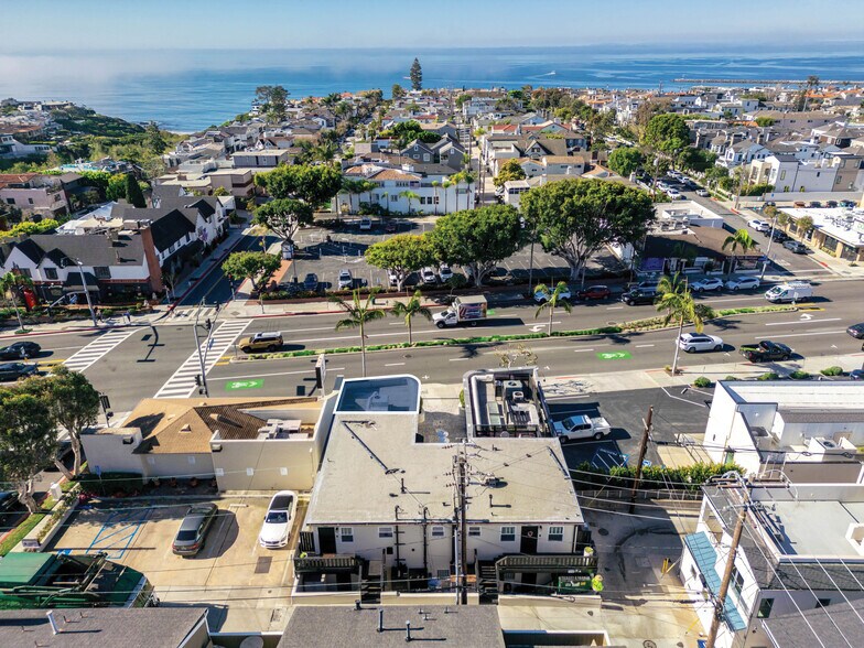 More Photos Of 3732-3734 E Coast Hwy, Corona Del Mar Storefront Retail Residential For Lease