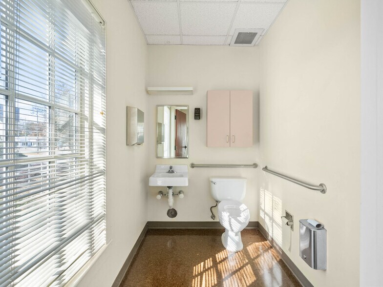 More Photos Of 79 S Main St, Inman General Retail For Sale