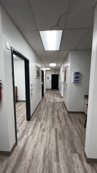 More Photos Of 4301 Saturn Rd, Garland Unknown For Lease