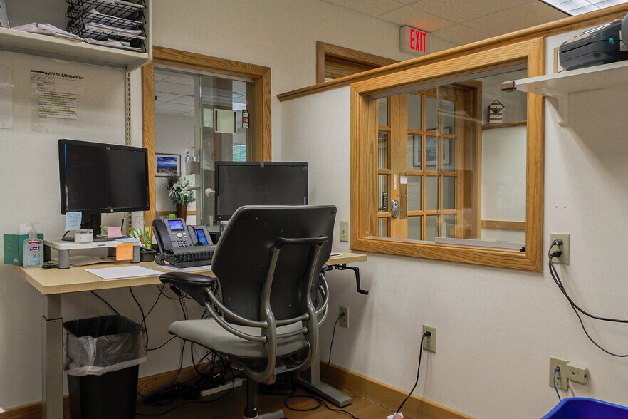More Photos Of 25 Long Creek Dr, South Portland Medical For Sale