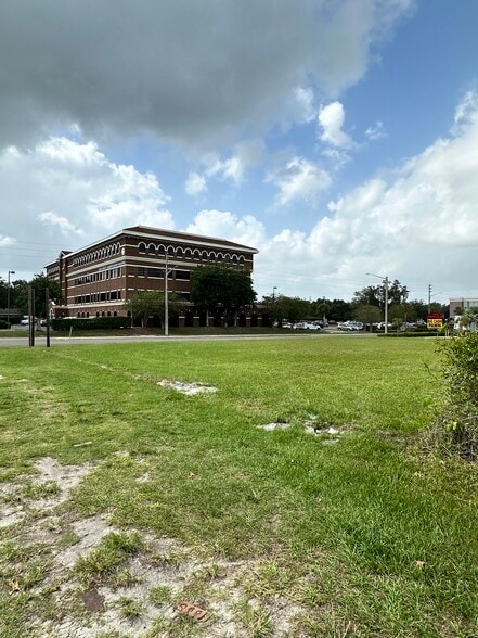 More Photos Of 706 N Orange Ave, Green Cove Springs Land For Lease