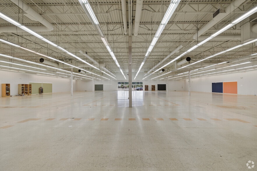 More Photos Of 950 Wolcott St, Waterbury Unknown For Sale