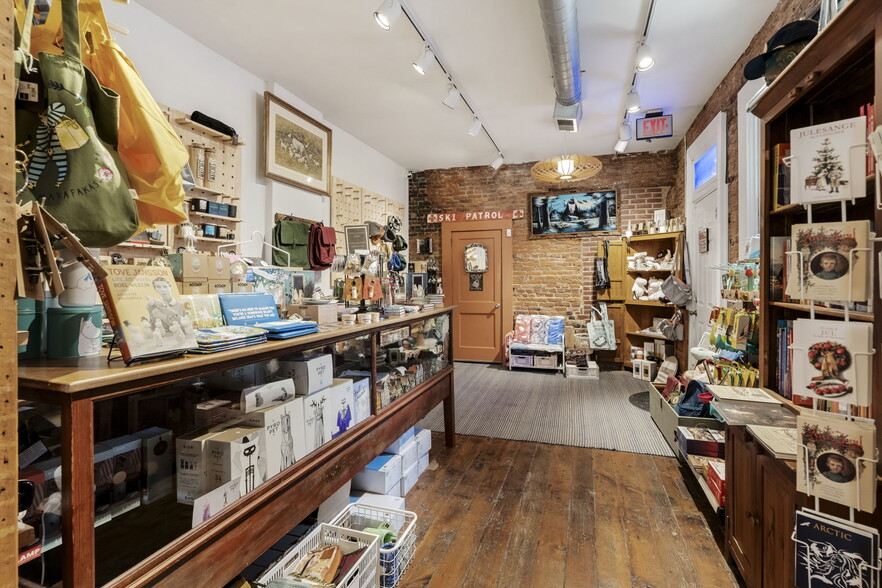 More Photos Of 305 N Queen St, Lancaster Storefront Retail Residential For Sale