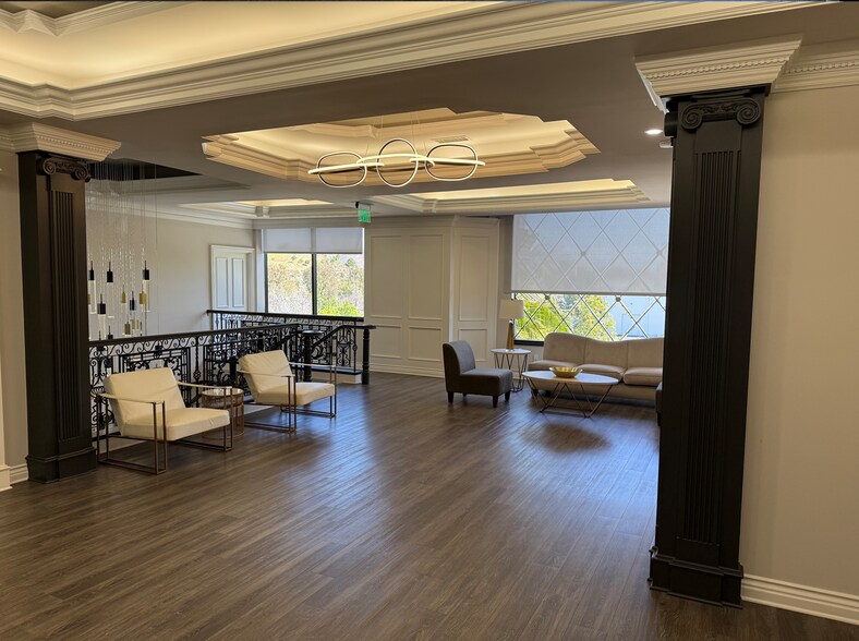 More Photos Of 5707 Corsa Ave, Westlake Village Loft Creative Space For Lease